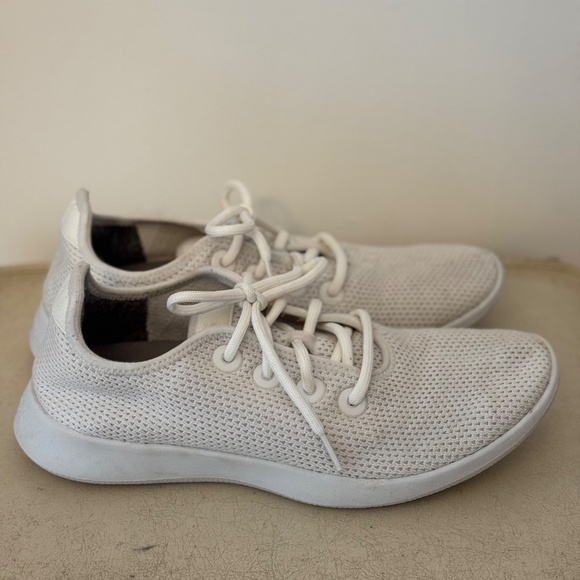 Allbirds Tree Runner (White - Size 10) - Picture 6 of 6